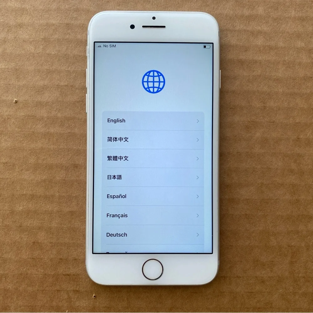 Apple iPhone 7 White 128GB with Transparent Phone Cover, UNLOCKED